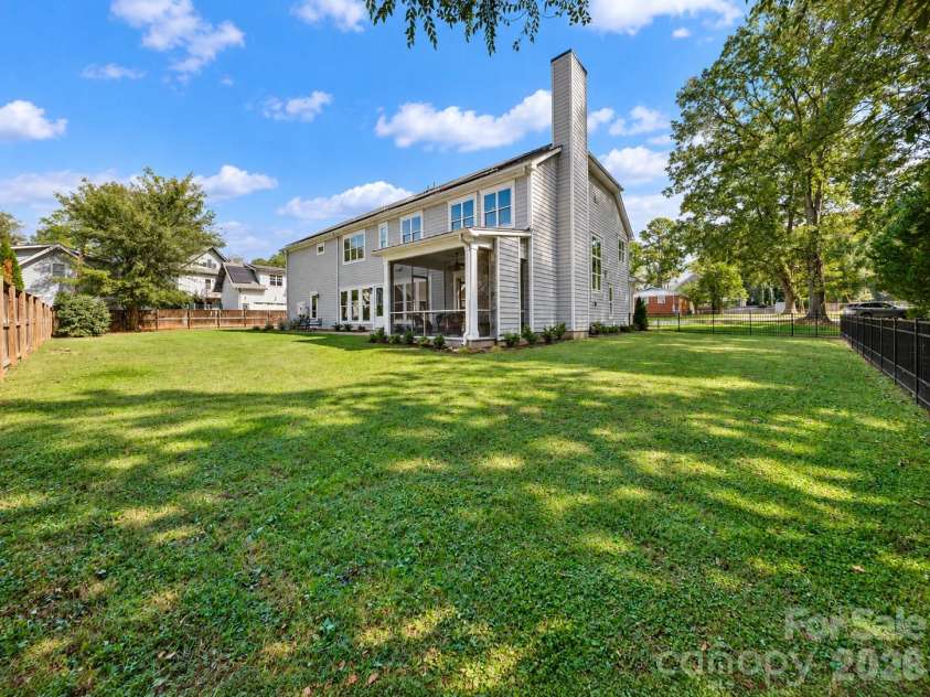 3416 Little Hope Road, Charlotte, NC 28209.  MLS# CAR4432413, YatesRealty ID 58327. 