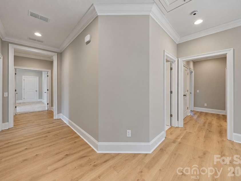 3416 Little Hope Road, Charlotte, NC 28209.  MLS# CAR4432413, YatesRealty ID 58327. 
