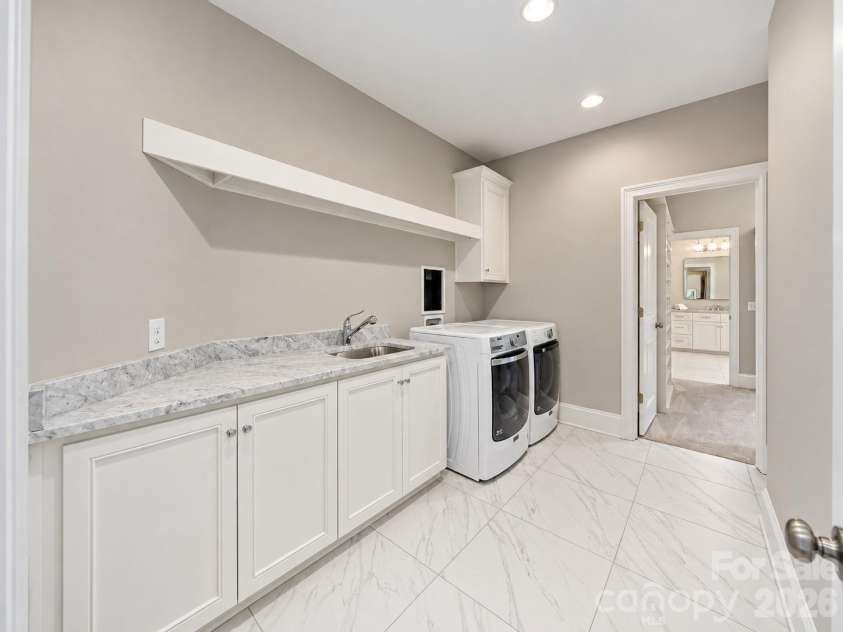 3416 Little Hope Road, Charlotte, NC 28209.  MLS# CAR4432413, YatesRealty ID 58327. 