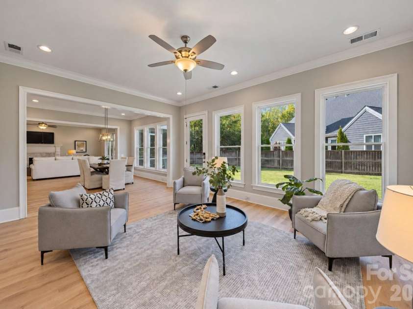 3416 Little Hope Road, Charlotte, NC 28209.  MLS# CAR4432413, YatesRealty ID 58327. 