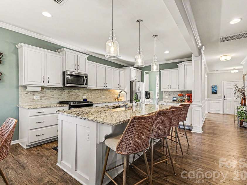 2013 Fuschia Court, Tega Cay, SC 29708.  MLS# CAR4342253, YatesRealty ID 5833. Kitchen