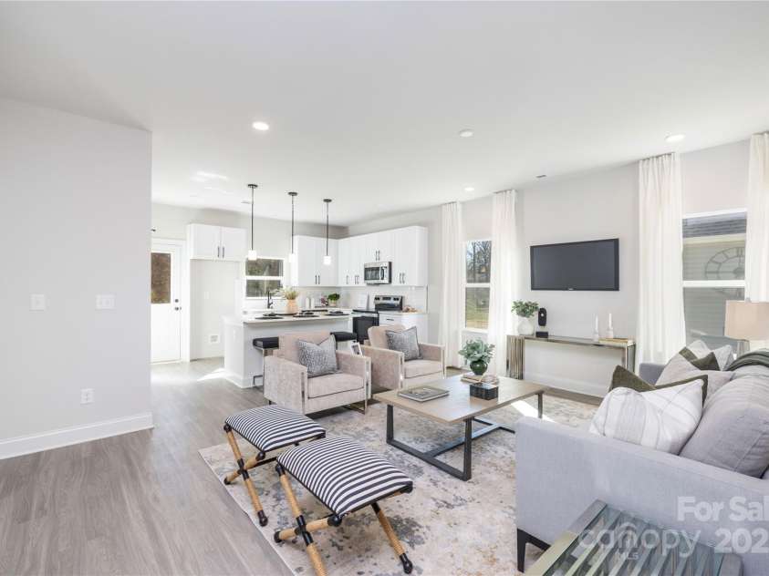 4907 Victoria Avenue, Charlotte, NC 28269.  MLS# CAR4246565, YatesRealty ID 5833. 