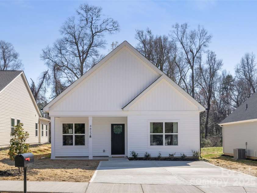 4907 Victoria Avenue, Charlotte, NC 28269.  MLS# CAR4246565, YatesRealty ID 5833. 
