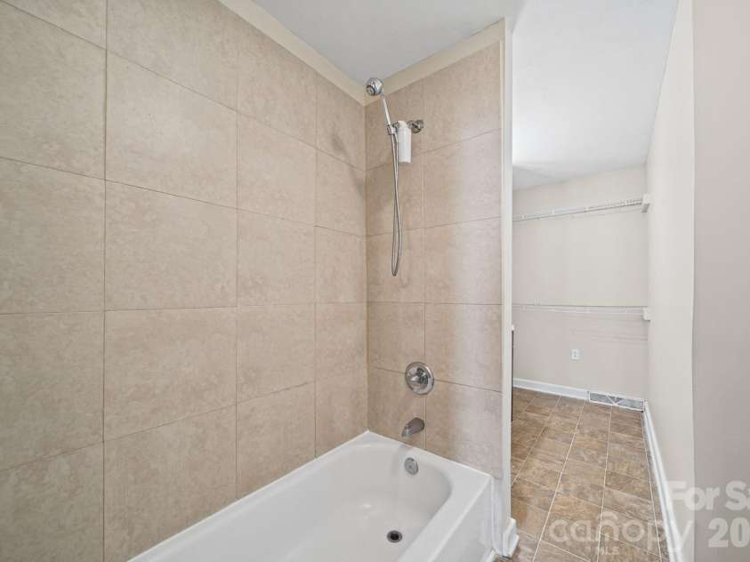 628 Front Street, Statesville, NC 28677.  MLS# CAR4437068, YatesRealty ID 58330. 