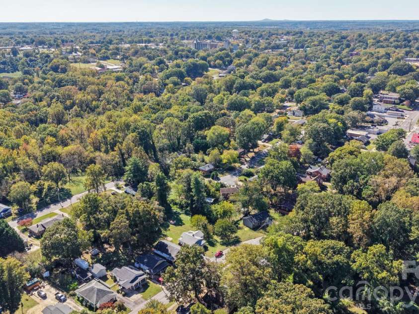 628 Front Street, Statesville, NC 28677.  MLS# CAR4437068, YatesRealty ID 58330. 