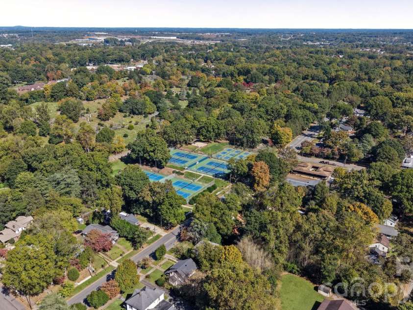 628 Front Street, Statesville, NC 28677.  MLS# CAR4437068, YatesRealty ID 58330. 