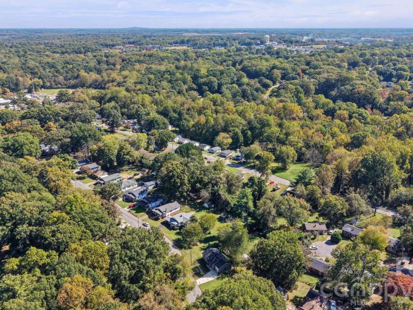 628 Front Street, Statesville, NC 28677.  MLS# CAR4437068, YatesRealty ID 58330. 