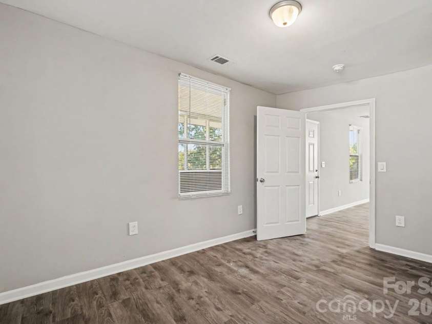 38 Pine Street, Great Falls, SC 29055.  MLS# CAR4436068, YatesRealty ID 58336. 