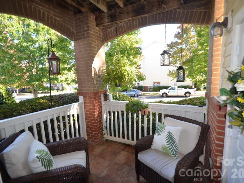 19759 Deer Valley Drive, Cornelius, NC 28031.  MLS# CAR4437455, YatesRealty ID 58343. 