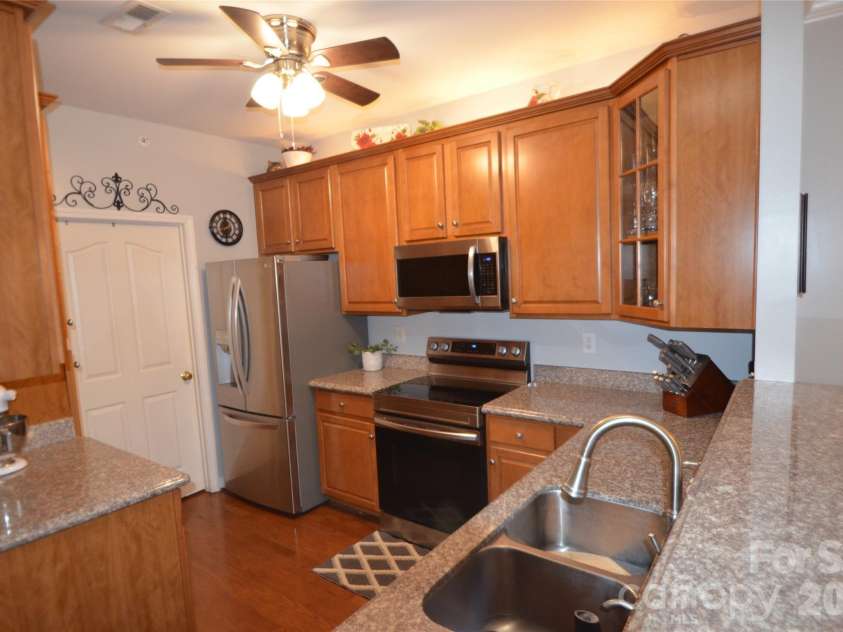 19759 Deer Valley Drive, Cornelius, NC 28031.  MLS# CAR4437455, YatesRealty ID 58343. 