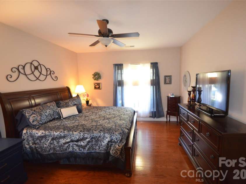 19759 Deer Valley Drive, Cornelius, NC 28031.  MLS# CAR4437455, YatesRealty ID 58343. 