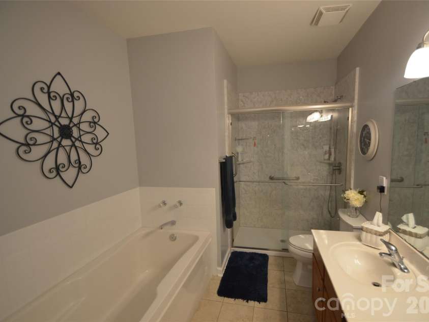 19759 Deer Valley Drive, Cornelius, NC 28031.  MLS# CAR4437455, YatesRealty ID 58343. 