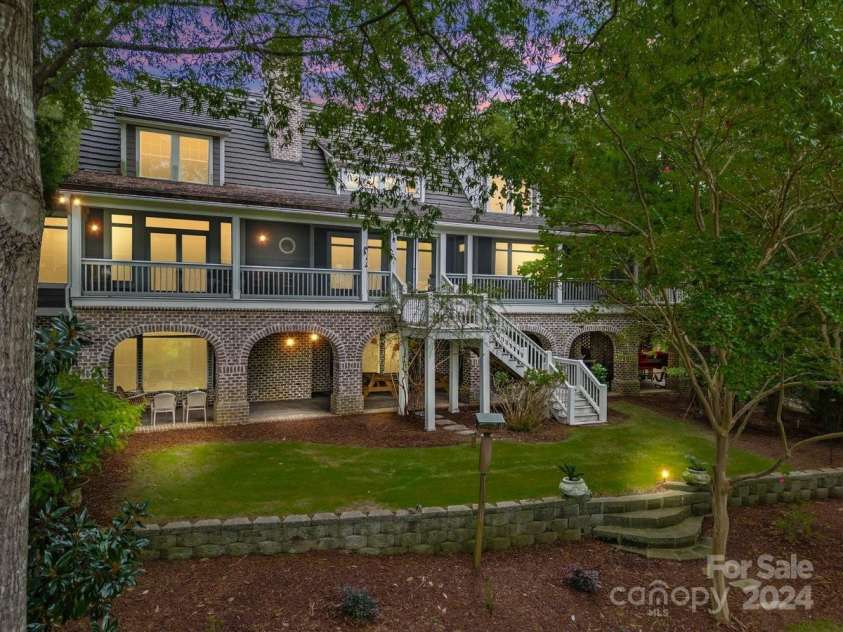2884 Lake Road, Ridgeway, SC 29130.  MLS# CAR4121250, YatesRealty ID 5835. 2884 Lake Road