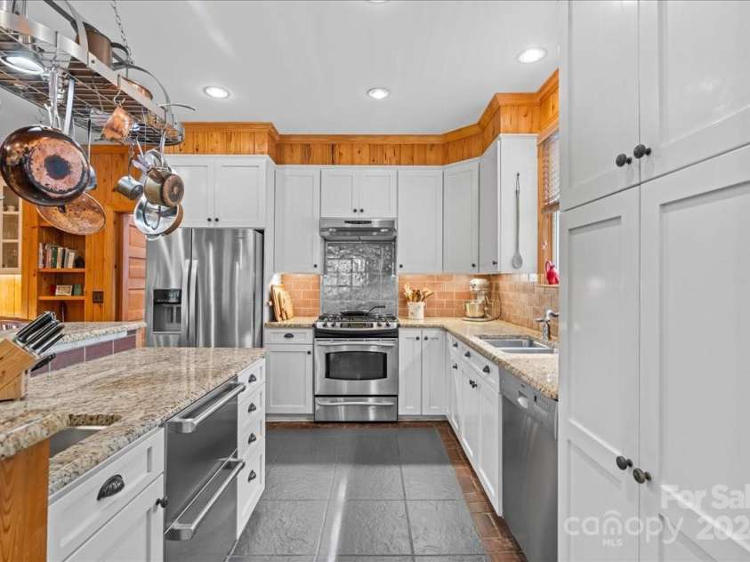 2884 Lake Road, Ridgeway, SC 29130.  MLS# CAR4121250, YatesRealty ID 5835. Kitchen