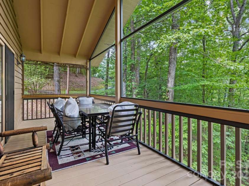 45 Pinecrest Drive, Franklin, NC 28734.  MLS# CAR4246439, YatesRealty ID 5835. 