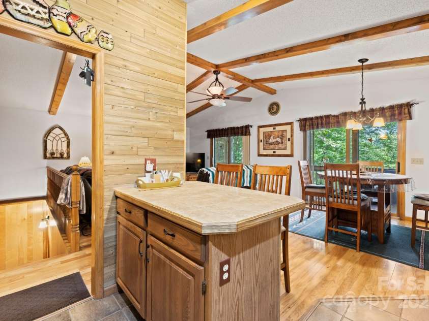 45 Pinecrest Drive, Franklin, NC 28734.  MLS# CAR4246439, YatesRealty ID 5835. 
