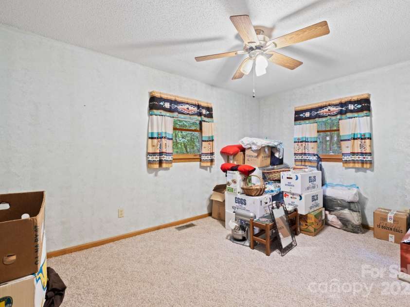 45 Pinecrest Drive, Franklin, NC 28734.  MLS# CAR4246439, YatesRealty ID 5835. 