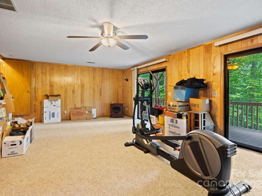 45 Pinecrest Drive, Franklin, NC 28734.  MLS# CAR4246439, YatesRealty ID 5835. 