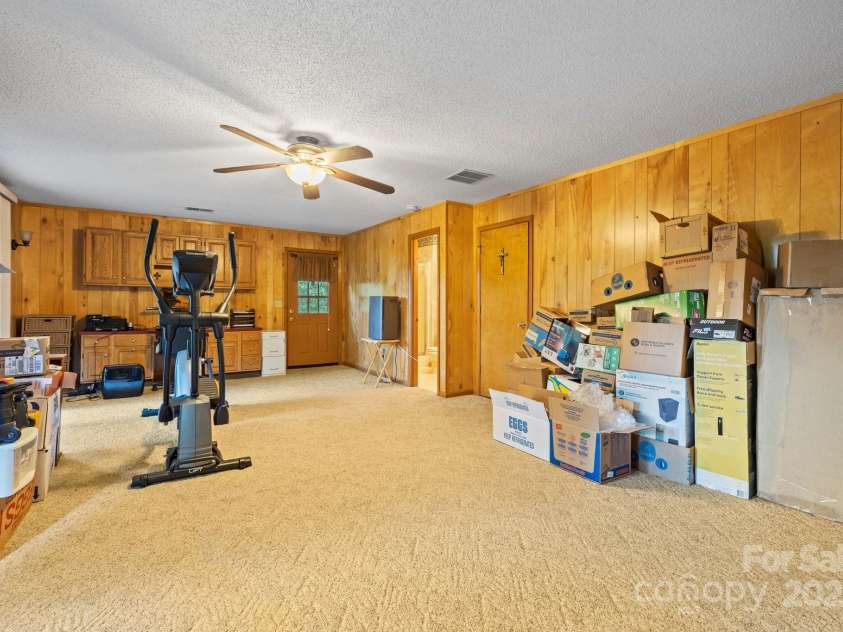 45 Pinecrest Drive, Franklin, NC 28734.  MLS# CAR4246439, YatesRealty ID 5835. 