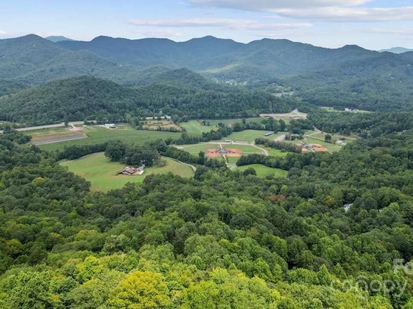 45 Pinecrest Drive, Franklin, NC 28734.  MLS# CAR4246439, YatesRealty ID 5835. 