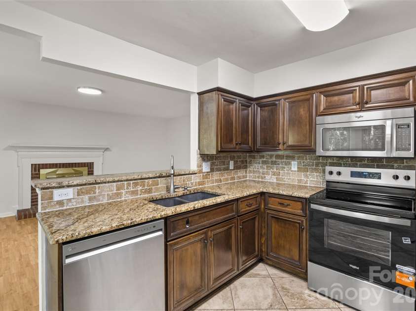 12416 Woodside Falls Road, Pineville, NC 28134.  MLS# CAR4435801, YatesRealty ID 58351. 