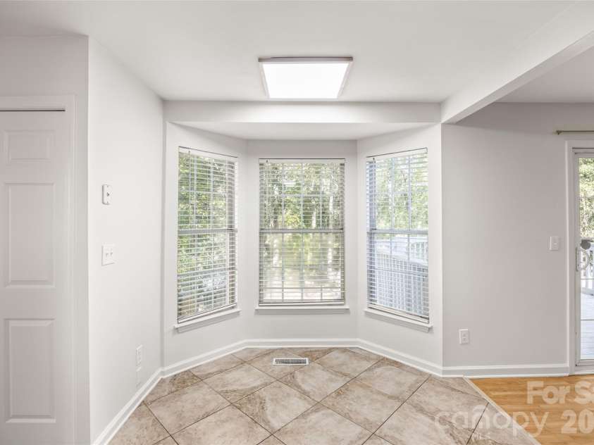 12416 Woodside Falls Road, Pineville, NC 28134.  MLS# CAR4435801, YatesRealty ID 58351. 