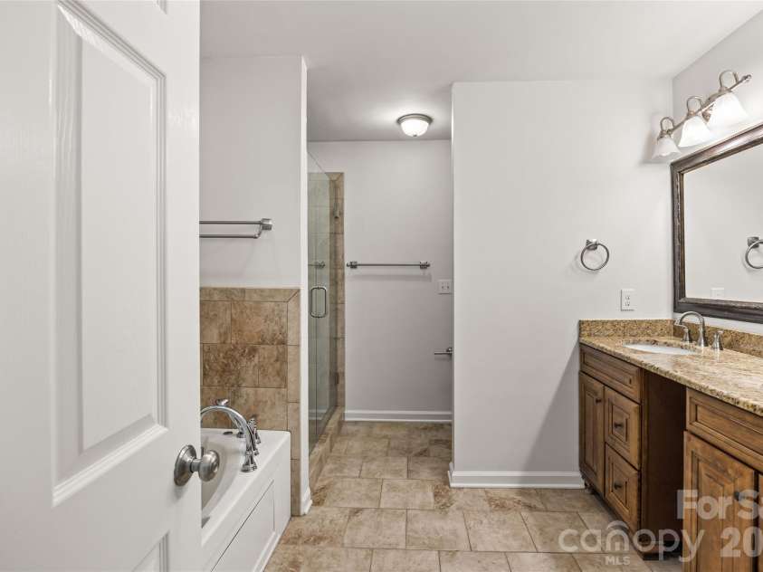 12416 Woodside Falls Road, Pineville, NC 28134.  MLS# CAR4435801, YatesRealty ID 58351. 