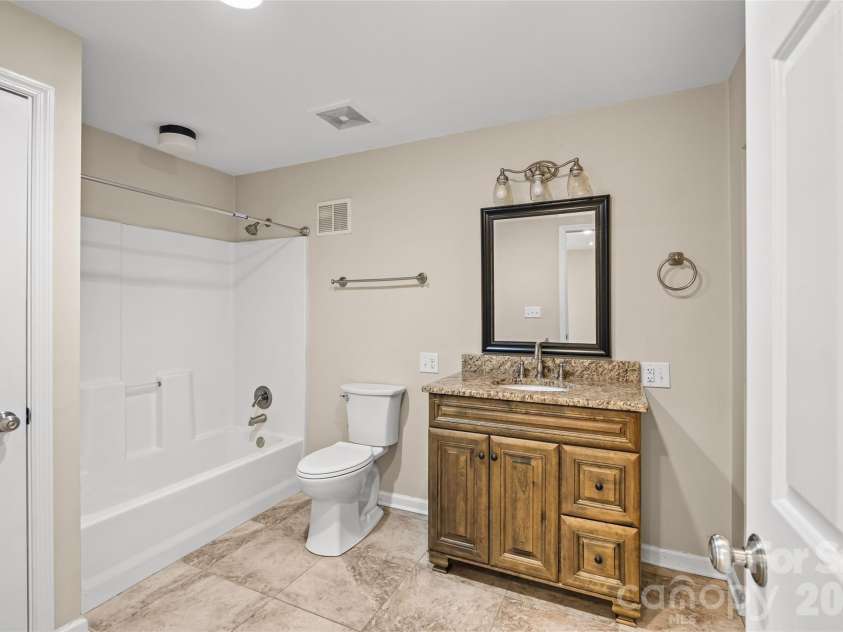12416 Woodside Falls Road, Pineville, NC 28134.  MLS# CAR4435801, YatesRealty ID 58351. 