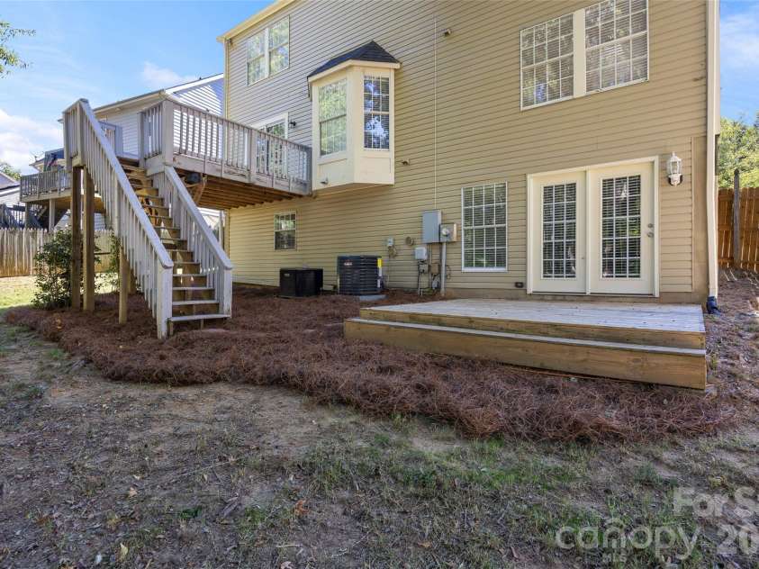 12416 Woodside Falls Road, Pineville, NC 28134.  MLS# CAR4435801, YatesRealty ID 58351. 