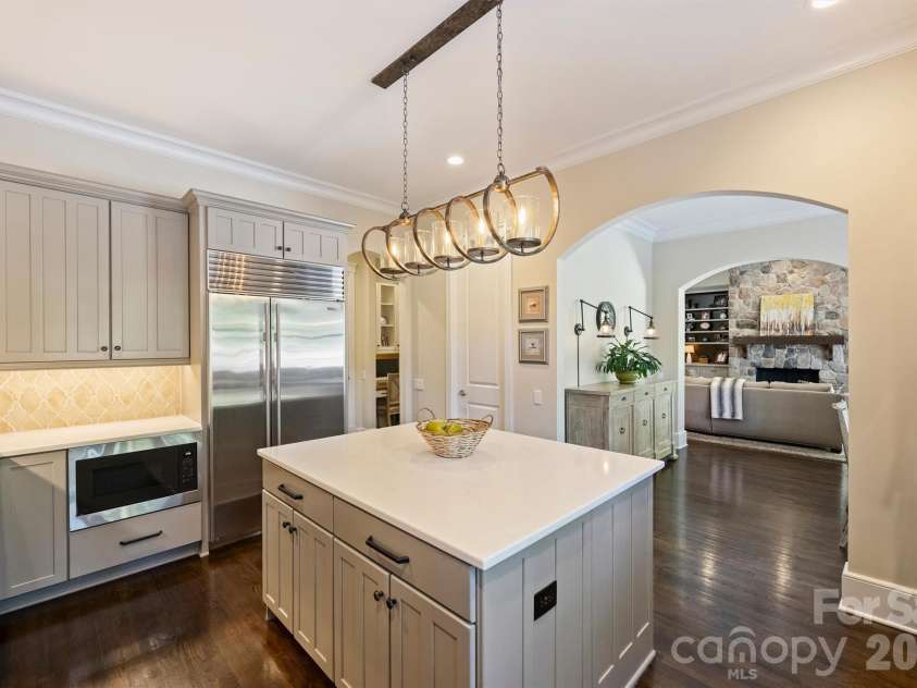 134 Wellfleet Lane, Mooresville, NC 28117.  MLS# CAR4437073, YatesRealty ID 58358. Kitchen