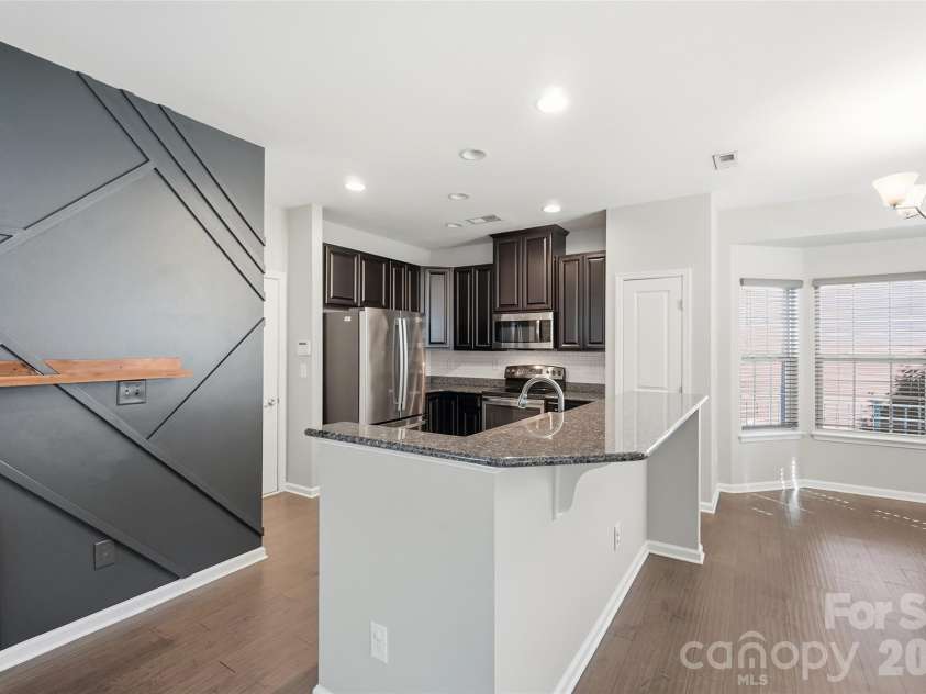 1823 Fleetwood Drive, Charlotte, NC 28208.  MLS# CAR4436511, YatesRealty ID 58359. 