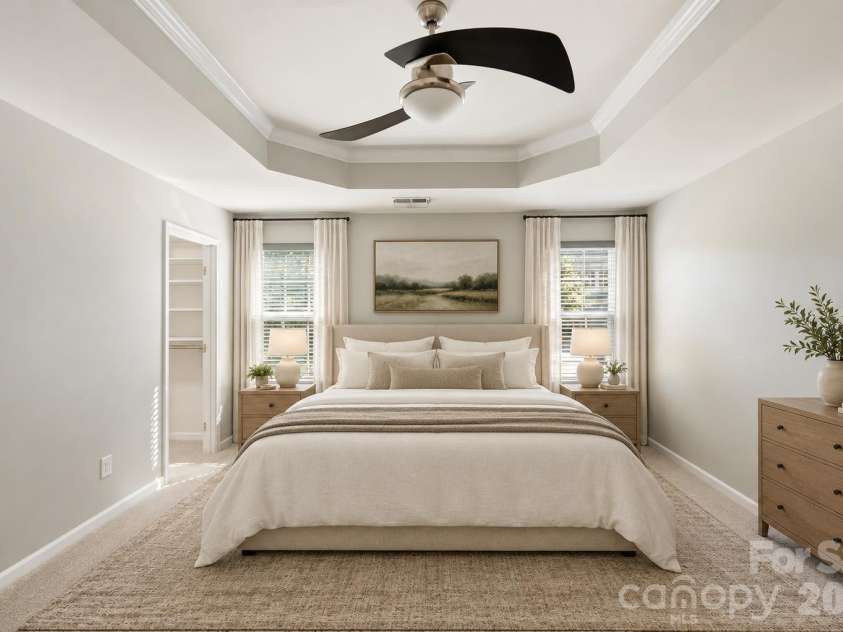 1823 Fleetwood Drive, Charlotte, NC 28208.  MLS# CAR4436511, YatesRealty ID 58359. 