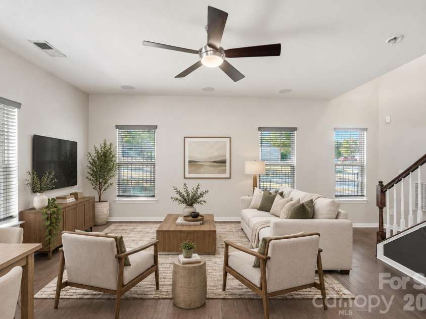 1823 Fleetwood Drive, Charlotte, NC 28208.  MLS# CAR4436511, YatesRealty ID 58359. Virtually staged