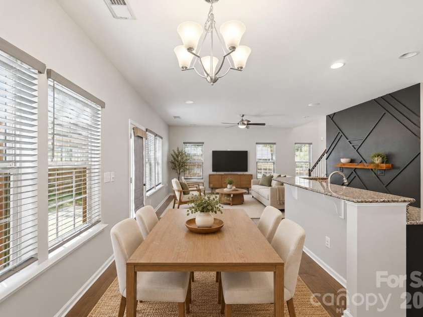 1823 Fleetwood Drive, Charlotte, NC 28208.  MLS# CAR4436511, YatesRealty ID 58359. Virtually staged