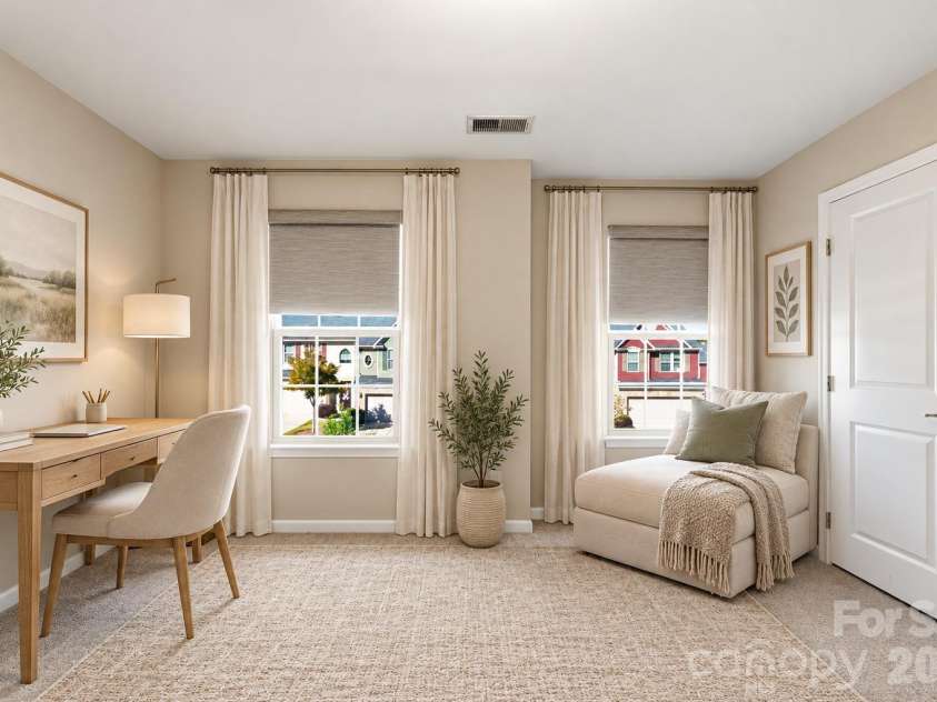 1823 Fleetwood Drive, Charlotte, NC 28208.  MLS# CAR4436511, YatesRealty ID 58359. Virtually staged