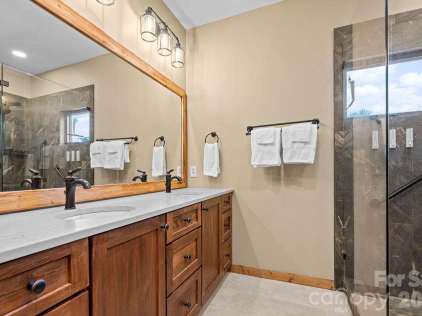 204 Great Sky Drive, Banner Elk, NC 28604.  MLS# CAR4358652, YatesRealty ID 5836. Master bathroom