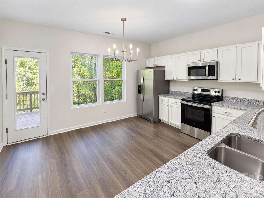7006 Wandering Creek Drive, Charlotte, NC 28216.  MLS# CAR4437500, YatesRealty ID 58360. 