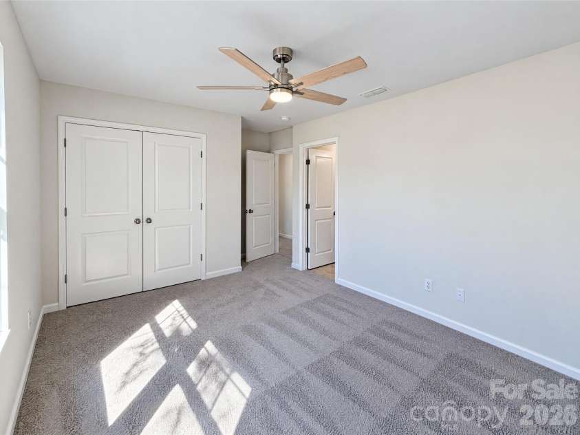 7006 Wandering Creek Drive, Charlotte, NC 28216.  MLS# CAR4437500, YatesRealty ID 58360. 