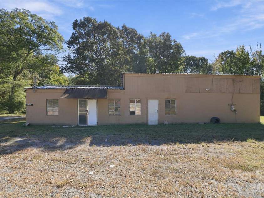 3247 Charlotte Highway, York, SC 29745.  MLS# CAR4427471, YatesRealty ID 58364. 