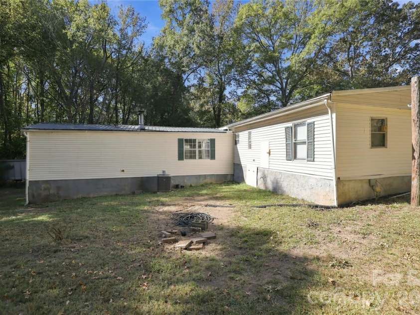 3247 Charlotte Highway, York, SC 29745.  MLS# CAR4427471, YatesRealty ID 58364. 