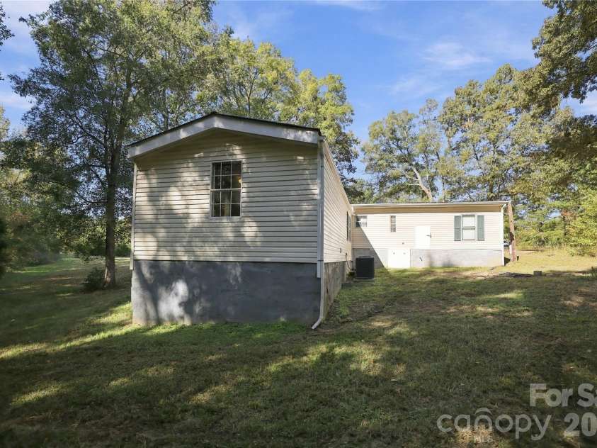 3247 Charlotte Highway, York, SC 29745.  MLS# CAR4427471, YatesRealty ID 58364. 