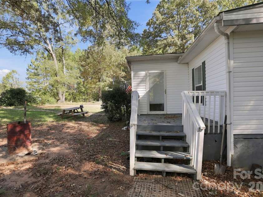 3247 Charlotte Highway, York, SC 29745.  MLS# CAR4427471, YatesRealty ID 58364. 