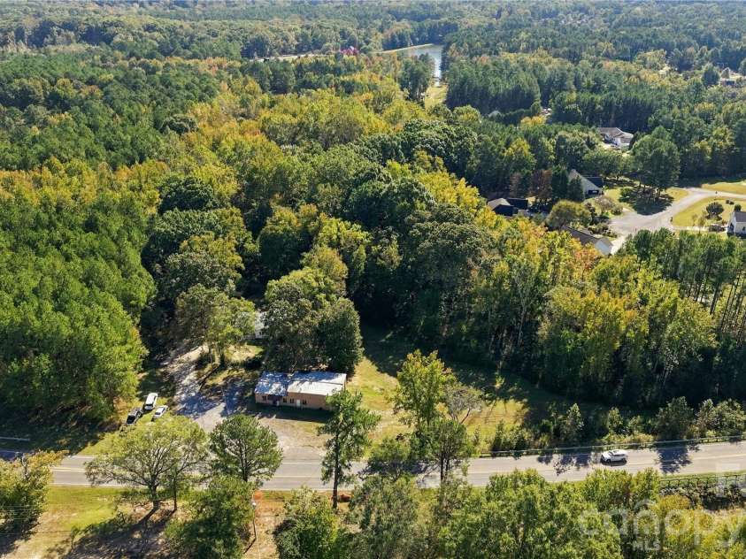 3247 Charlotte Highway, York, SC 29745.  MLS# CAR4427471, YatesRealty ID 58364. 