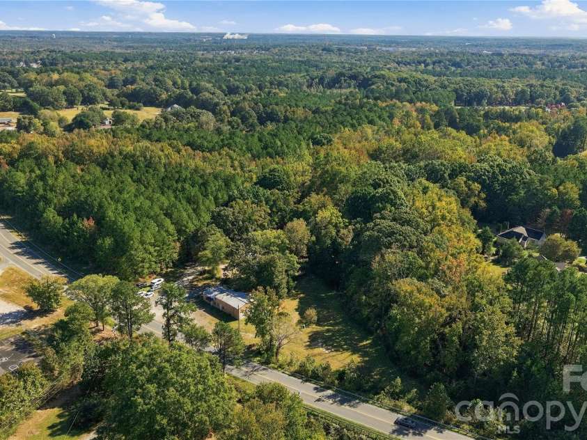 3247 Charlotte Highway, York, SC 29745.  MLS# CAR4427471, YatesRealty ID 58364. 