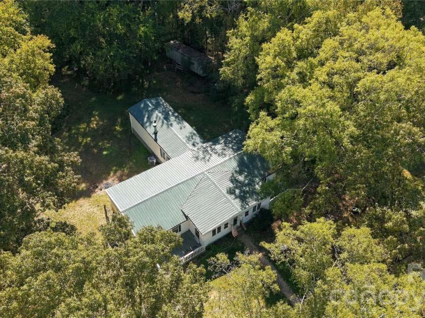 3247 Charlotte Highway, York, SC 29745.  MLS# CAR4427471, YatesRealty ID 58364. 
