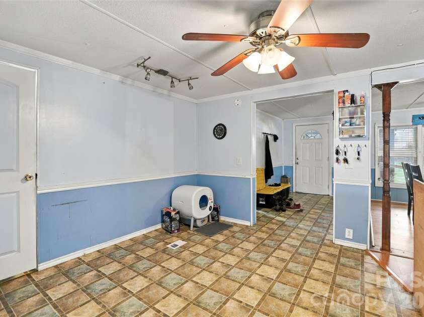 3247 Charlotte Highway, York, SC 29745.  MLS# CAR4427471, YatesRealty ID 58364. 