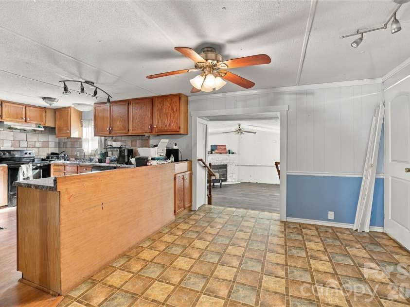 3247 Charlotte Highway, York, SC 29745.  MLS# CAR4427471, YatesRealty ID 58364. 
