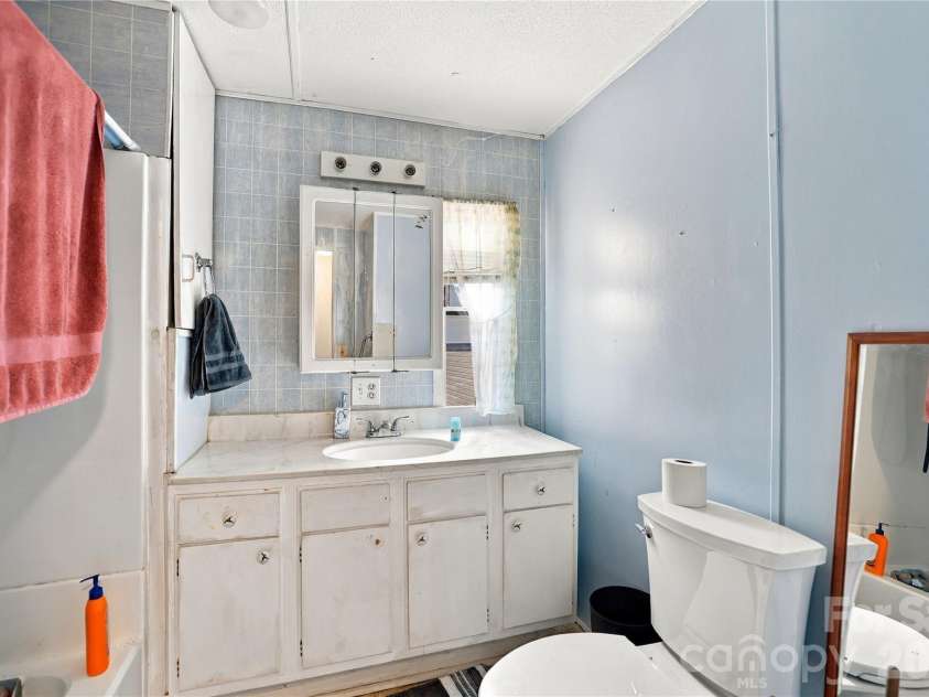 3247 Charlotte Highway, York, SC 29745.  MLS# CAR4427471, YatesRealty ID 58364. 
