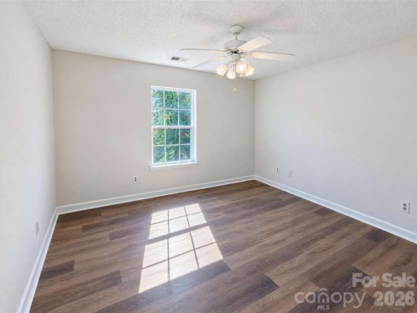 3512 Braden Drive, Charlotte, NC 28216.  MLS# CAR4437523, YatesRealty ID 58368. 