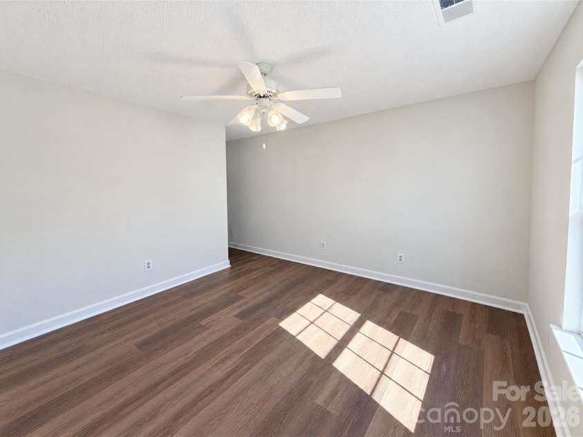 3512 Braden Drive, Charlotte, NC 28216.  MLS# CAR4437523, YatesRealty ID 58368. 